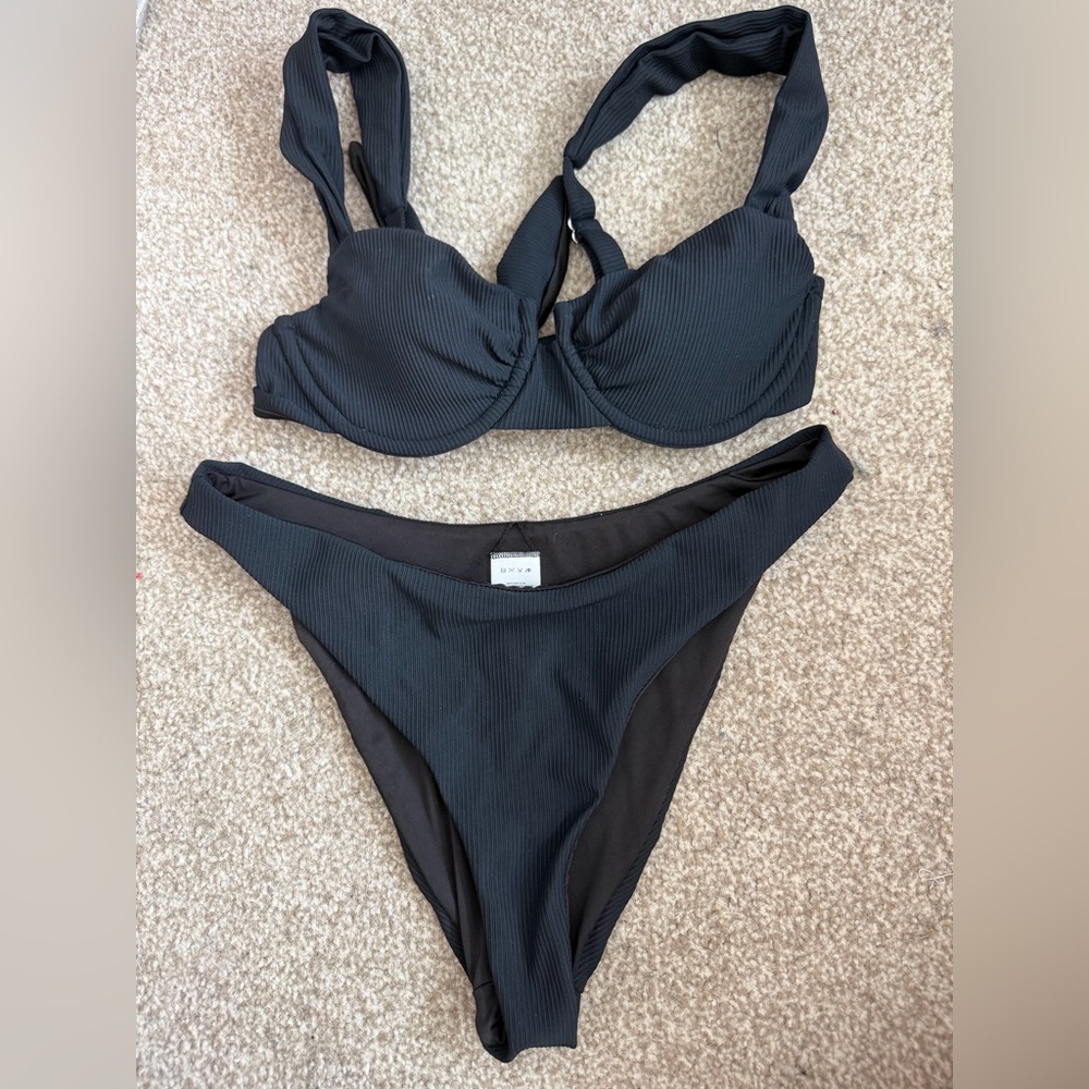 Dippin' Daisy's Black Ribbed Underwire Bikini Set